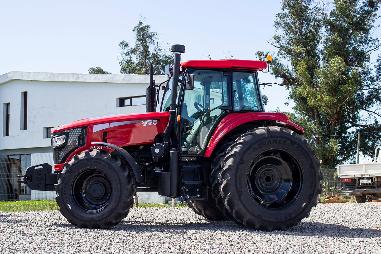 YTO NLX 1404